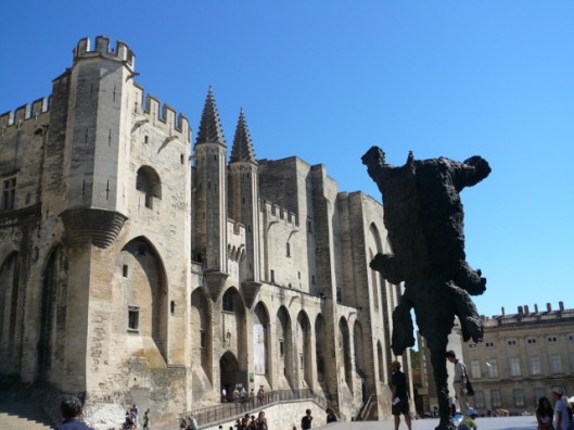 Elephant outside Palace of the Popes
